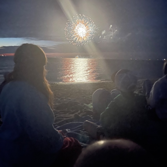 Meet your Posher, Robyn - Picture 2 of 4